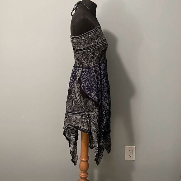 Women's Vintage Halter Smocked Handkerchief Sundress - Picture 5 of 7